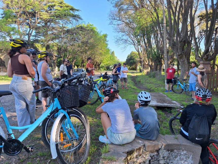 Turismo sustentable: bicicleteada al atardecer en Mariano Benítez Turismo sustentable: bicicleteada al atardecer en Mariano Benítez