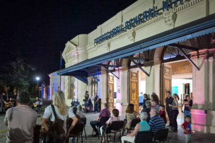 HERMOSA NOCHE LOS MUSEOS