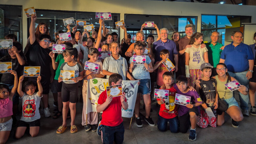 Más de 150 chicos fueron distinguidos por sus habilidades informáticas y matemáticas