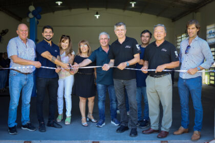 El Intendente participó de la donación de una pick-up para la Escuela de Oficios de Scalabrini