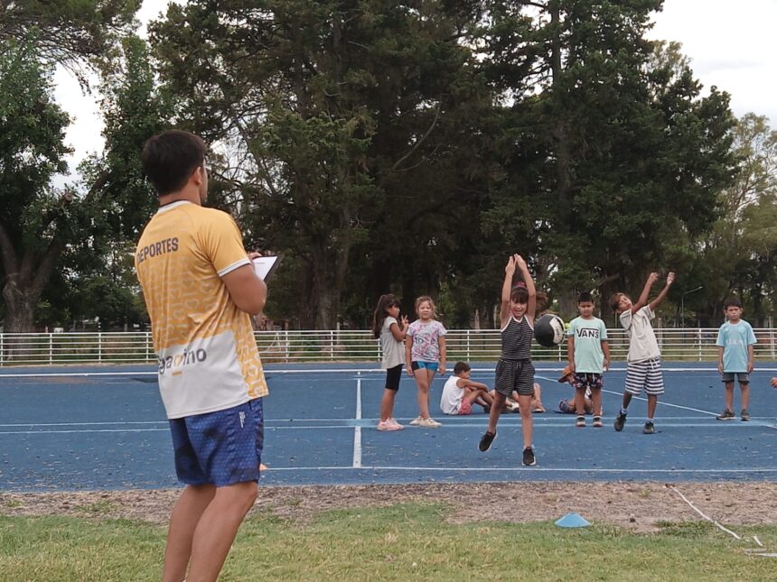 Pileta y pista para los Centros de Desarrollo Comunitario