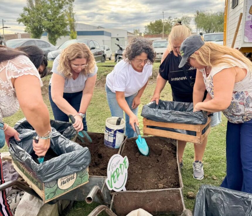 Comenzó el Mes del Compostaje en Pergamino con gran participación en barrio Jorge Newbery