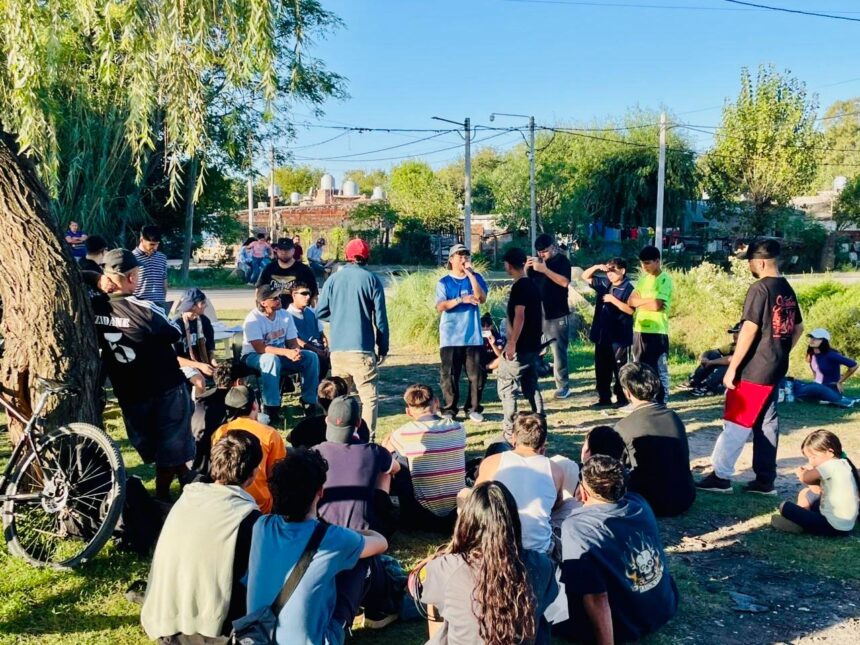 El Linaje de Freestyle sigue recorriendo los barrios y convocando a los jóvenes El Linaje de Freestyle sigue recorriendo los barrios y convocando a los jóvenes