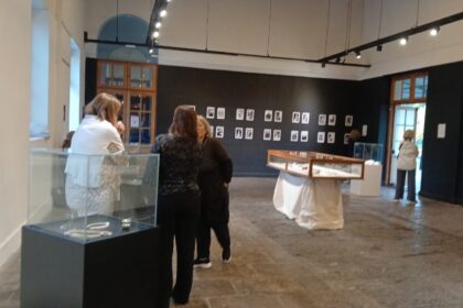 Continúa la muestra del Maestro orfebre Javier Gorosito “Raíz” en el Museo Municipal de Pergamino Continúa la muestra del Maestro orfebre Javier Gorosito “Raíz” en el Museo Municipal de Pergamino