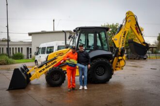 El Municipio incorporó una retroexcavadora para fortalecer los servicios públicos