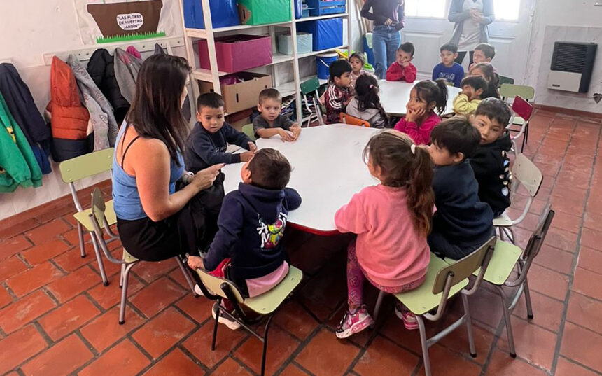 “Arqueólogos por un día”: el Museo Municipal lleva talleres educativos a los CDC