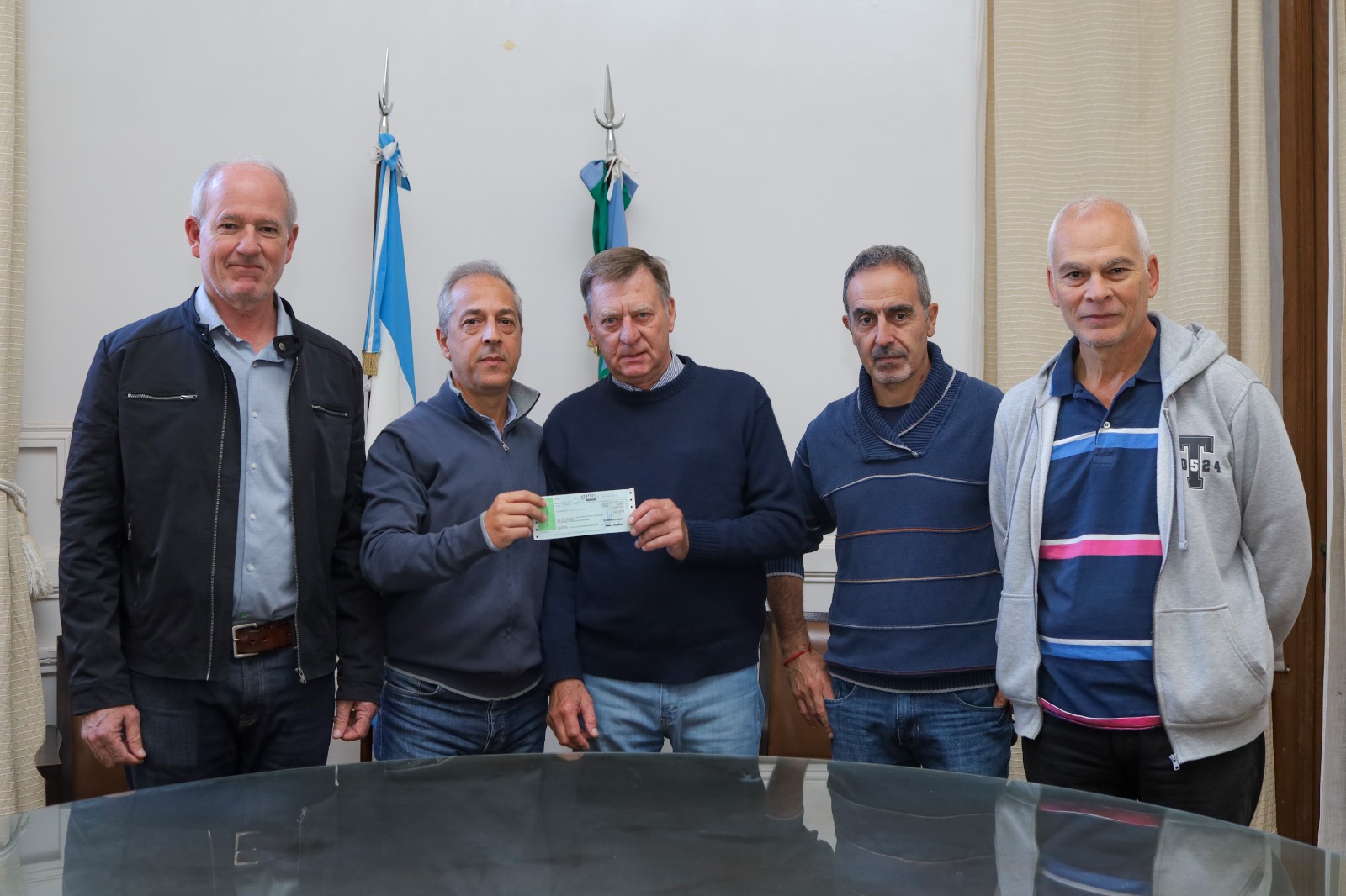 El Municipio realizó una nueva entrega de fondos a Bomberos Voluntarios