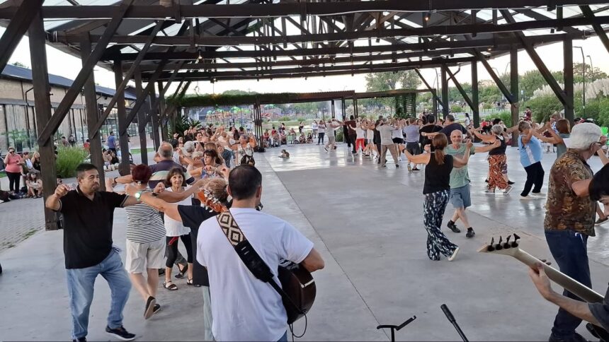 Gran convocatoria en los “Bailecitos Domingueros” en Parque Belgrano