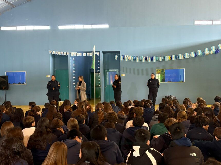 Charlas para prevenir la violencia en el noviazgo en escuelas de Pergamino Charlas para prevenir la violencia en el noviazgo en escuelas de Pergamino
