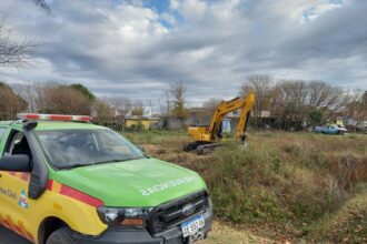 Operativo de control y mantenimiento de las compuertas del Arroyo Pergamino Operativo de control y mantenimiento de las compuertas del Arroyo Pergamino
