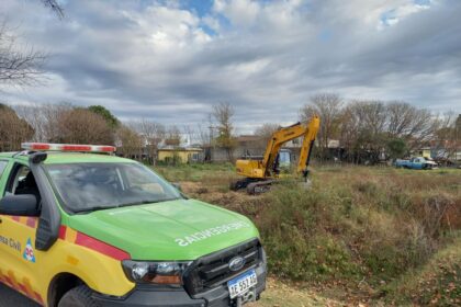 Operativo de control y mantenimiento de las compuertas del Arroyo Pergamino Operativo de control y mantenimiento de las compuertas del Arroyo Pergamino