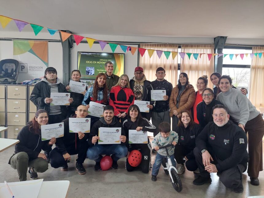 Pedaleando hacia el Futuro: una jornada para aprender, jugar y promover la movilidad sustentable Pedaleando hacia el Futuro: una jornada para aprender, jugar y promover la movilidad sustentable