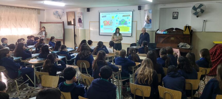 Continúan los talleres de arqueología en instituciones educativas Continúan los talleres de arqueología en instituciones educativas