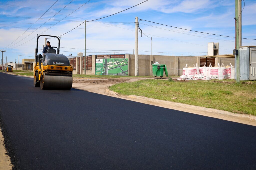 El Barrio Procrear suma una obra clave: comenzó la pavimentación de 26 cuadras