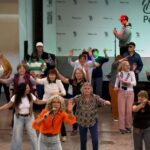Más de 300 adultos mayores disfrutaron a pura música, baile y humor Más de 300 adultos mayores disfrutaron a pura música, baile y humor